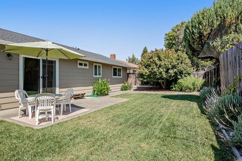 401 Michael Pl, Sebastopol, CA 95472 photo 24