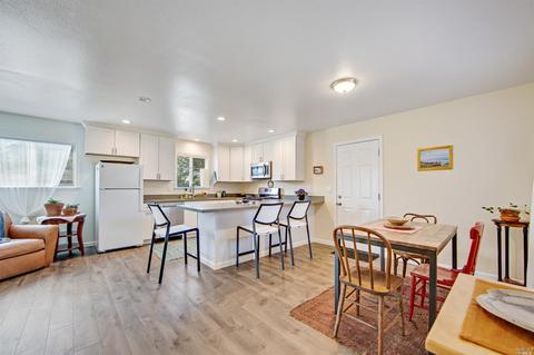 401 Michael Pl, Sebastopol, CA 95472 photo 4
