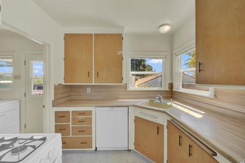 221 Greenfield Ave, Vallejo, CA 94590 photo 20