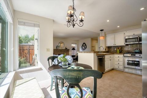 8407 Planetree Dr, Windsor, CA 95492 photo 9
