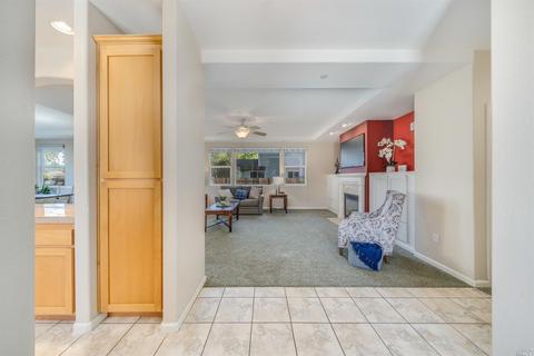 7970-7974 Creekside Dr, Windsor, CA 95492 photo 3