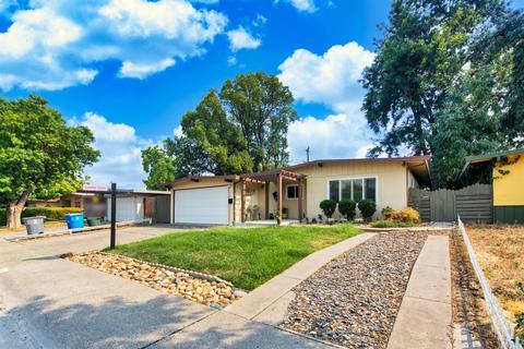 215 Deodara St, Vacaville, CA 95688 photo 3