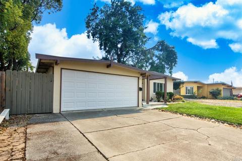 215 Deodara St, Vacaville, CA 95688 photo 7