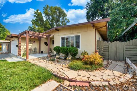 215 Deodara St, Vacaville, CA 95688 photo 9