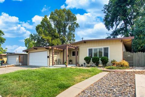 215 Deodara St, Vacaville, CA 95688 photo 1