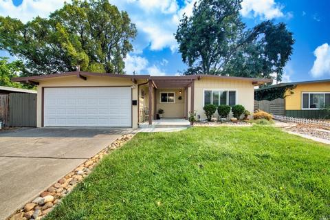 215 Deodara St, Vacaville, CA 95688 photo 5