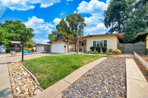 215 Deodara St, Vacaville, CA 95688 photo 4