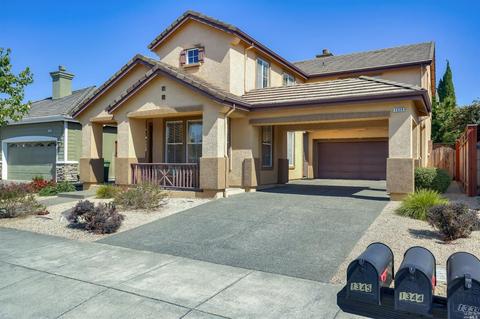 1339 Eagle Dr, Windsor, CA 95492 photo 2