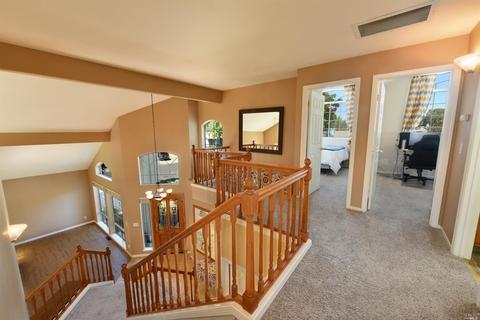 232 Belfiore Ln, Windsor, CA 95492 photo 8