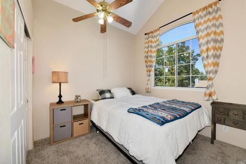232 Belfiore Ln, Windsor, CA 95492 photo 13