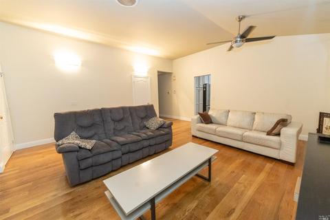 9604 Lord Dr, Windsor, CA 95492 photo 6