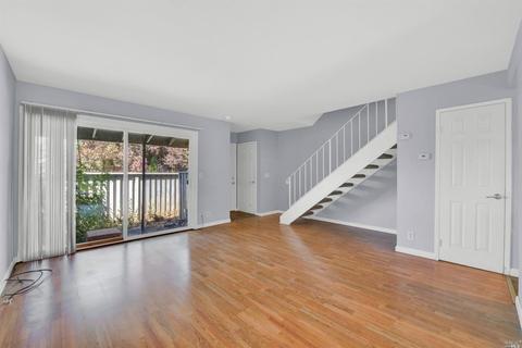 63 Villa Cir, Fairfield, CA 94533 photo 9