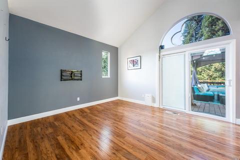 2420 Catalan Ct, Ukiah, CA 95482 photo 3