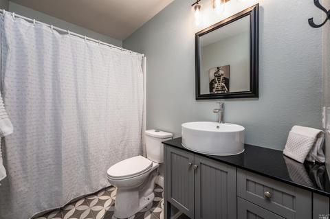 2420 Catalan Ct, Ukiah, CA 95482 photo 11