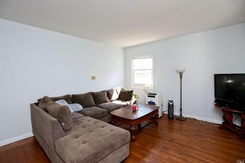 128 Clay St, Vallejo, CA 94591 photo 4