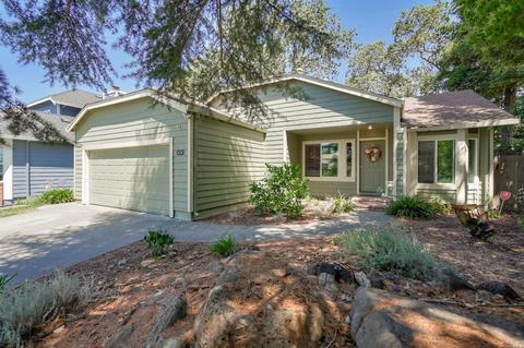 8036 Creekside Dr, Windsor, CA 95492 photo 1