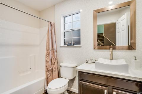 640 E J St, Benicia, CA 94510 photo 26