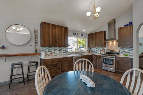 10932 Rio Ruso Dr, Windsor, CA 95492 photo 15