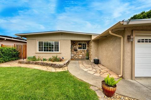 255 Hemlock St, Vacaville, CA 95688 photo 1
