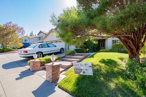 618 Cougar Ct, Vacaville, CA 95688 photo 2