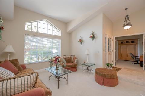 618 Cougar Ct, Vacaville, CA 95688 photo 6