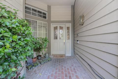 618 Cougar Ct, Vacaville, CA 95688 photo 3