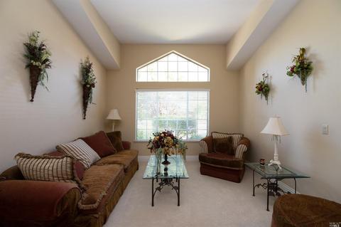 618 Cougar Ct, Vacaville, CA 95688 photo 5