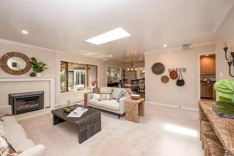1522 Buchanan St, Novato, CA 94947 photo 2