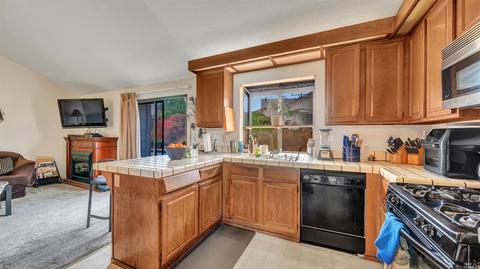 137 Mainsail Ct, Vallejo, CA 94591 photo 8