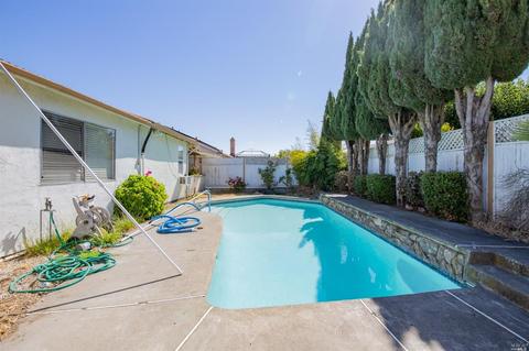 467 Meadows Dr, Vallejo, CA 94589 photo 7