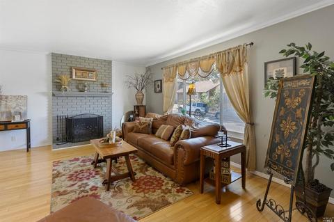 241 Baker St, Benicia, CA 94510 photo 3