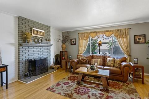 241 Baker St, Benicia, CA 94510 photo 2