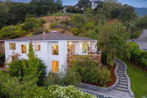 115 Thunderbird Ct, Novato, CA 94949 photo 2
