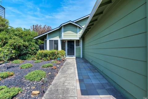 131 Helmsman Ct, Vallejo, CA 94591 photo 3