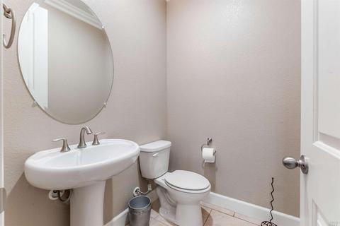 678 Elderberry Loop, Vacaville, CA 95688 photo 19