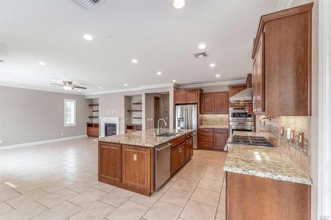 678 Elderberry Loop, Vacaville, CA 95688 photo 4
