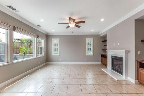 678 Elderberry Loop, Vacaville, CA 95688 photo 7