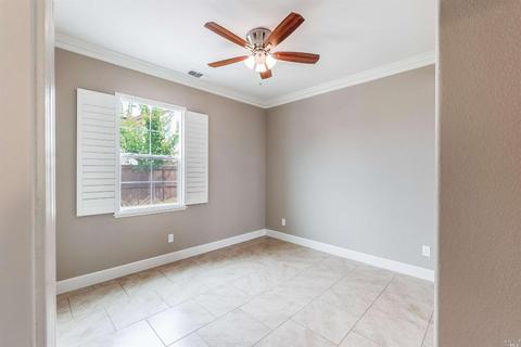 678 Elderberry Loop, Vacaville, CA 95688 photo 13