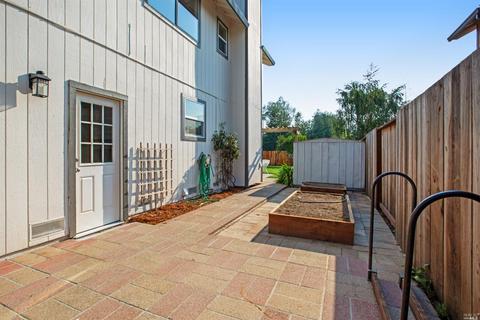 8885 Lebec Ln, Cotati, CA 94931 photo 25