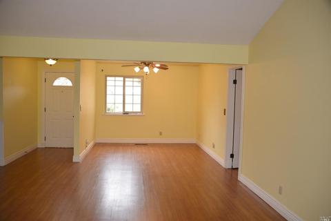 101 Picadilly Cir, Vallejo, CA 94591 photo 5