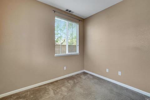 2060 Hamstead Ct, Vacaville, CA 95687 photo 8