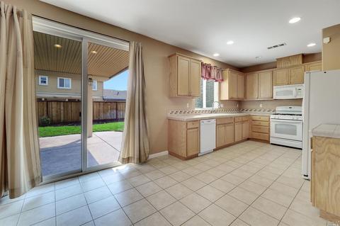 2060 Hamstead Ct, Vacaville, CA 95687 photo 17