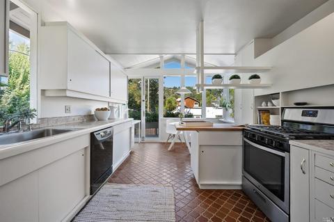 55 Walnut Ave, Mill Valley, CA 94941 photo 6