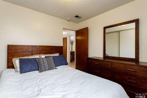 106 Cadiz Ct, Vallejo, CA 94591 photo 17