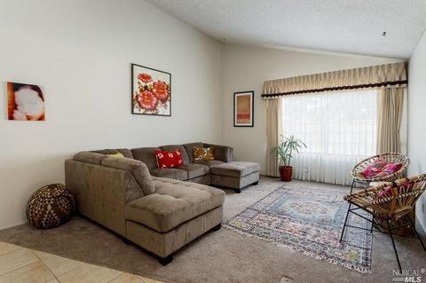 106 Cadiz Ct, Vallejo, CA 94591 photo 6