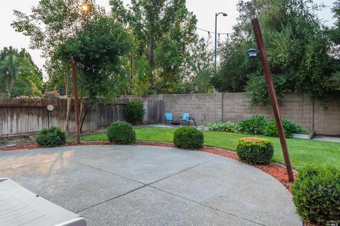 490 Regency Cir, Vacaville, CA 95687 photo 24