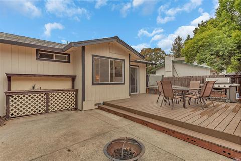 7966 Shira St, Windsor, CA 95492 photo 3