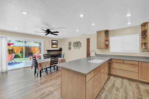 447 Robert Rd, Vacaville, CA 95687 photo 8