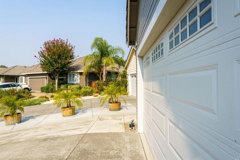 724 Hackberry Ct, Windsor, CA 95492 photo 4