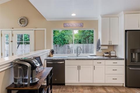 1504 Eric Ct, Petaluma, CA 94954 photo 10